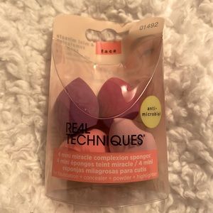 Real Techniques Mini Sponges